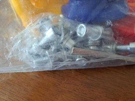 Lezecké úchyty plastové, 