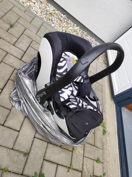 Predam a darujem ku kociku detske topanky,obleikea, easywalker,easywalker harvey2