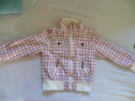 Prechodná bundička, 122