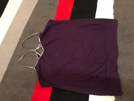 Tielko s výstrihom na chrbte, s