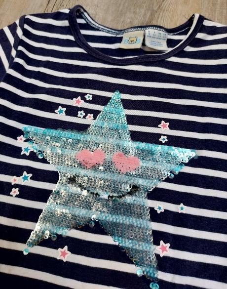 Pásikavé šaty s hviezdičkou, 116