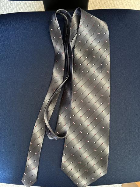 Predám kravatu, 