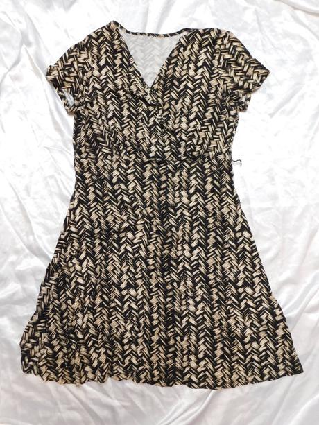 Pekne upletove šaty, 40