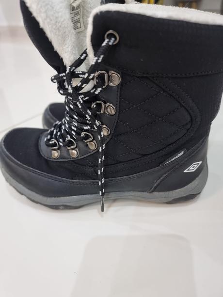 Predám čižmičky umbro, umbro,31