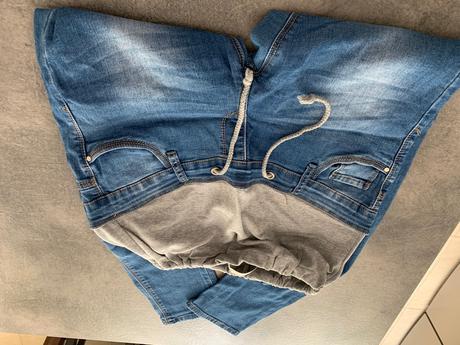 Tehotenské nohavice, 40