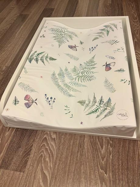 Prebalovaci pult s podlozkou, 