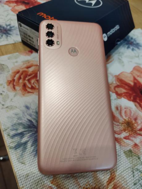 Motorola e 40, top stav,