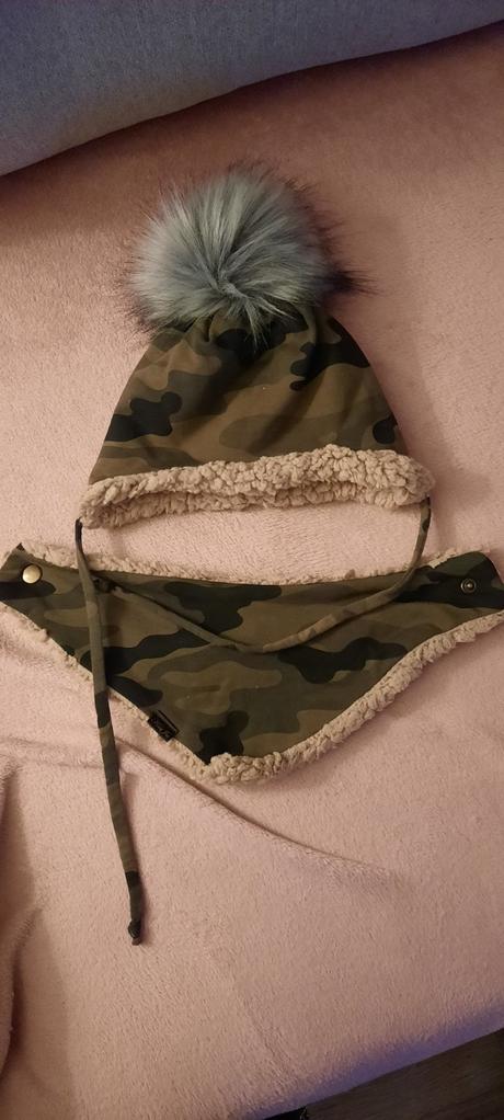 Set ciapka a sal, 74