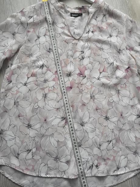 Kvetinková blúzka, 36
