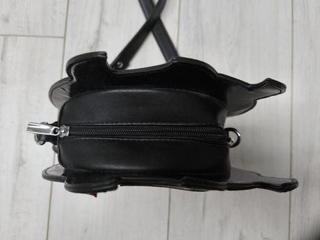 Panková crossbody kabelka sourpuss, 