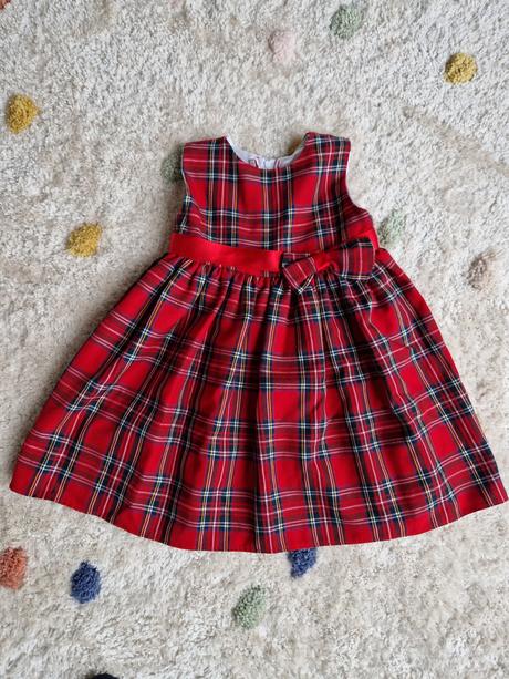 Vianočné kárované šaty, 86