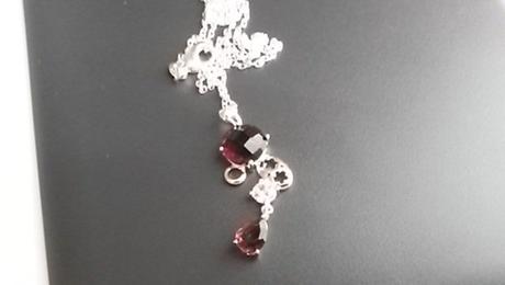 Retiazka s príveskom s ametystami a zirkónom, 