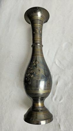 Elegantná štíhla mosadzná váza, india (34,5 cm),