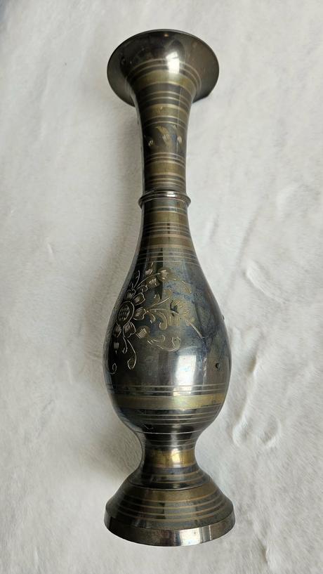 Elegantná štíhla mosadzná váza, india (34,5 cm),