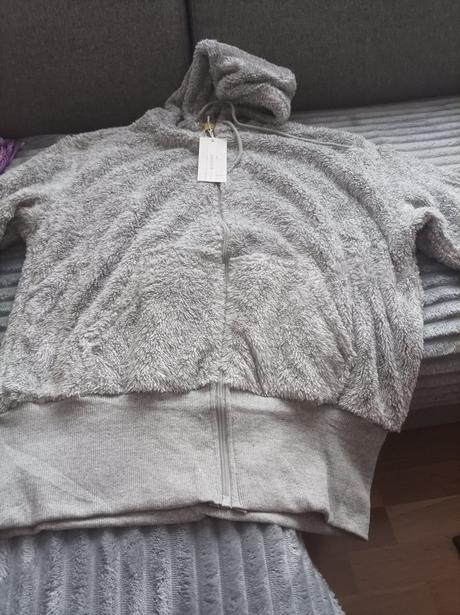 Mikina nová, 5xl