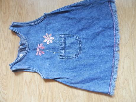 Riflové šatky s vyšívanými kvietkami, c&a,80