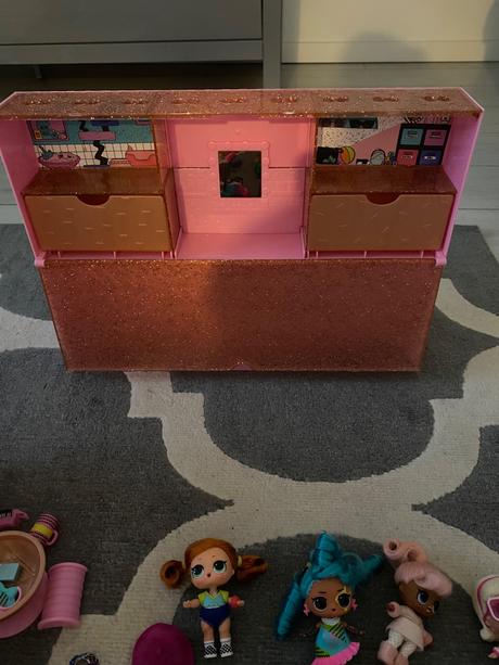 Bábiky lol + domcek, 