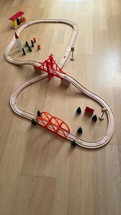 Vláčiková dráha s 2 mostami, 