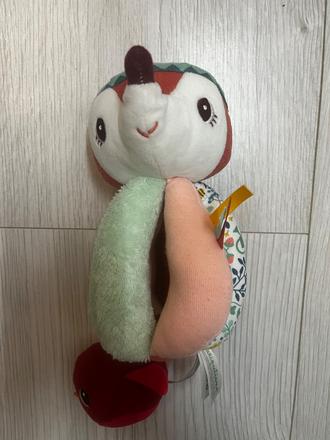 Lilliputiens hrkálka líška alice a červený vtáčik, 