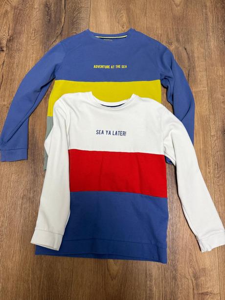 Mikiny 2ks, reserved,158