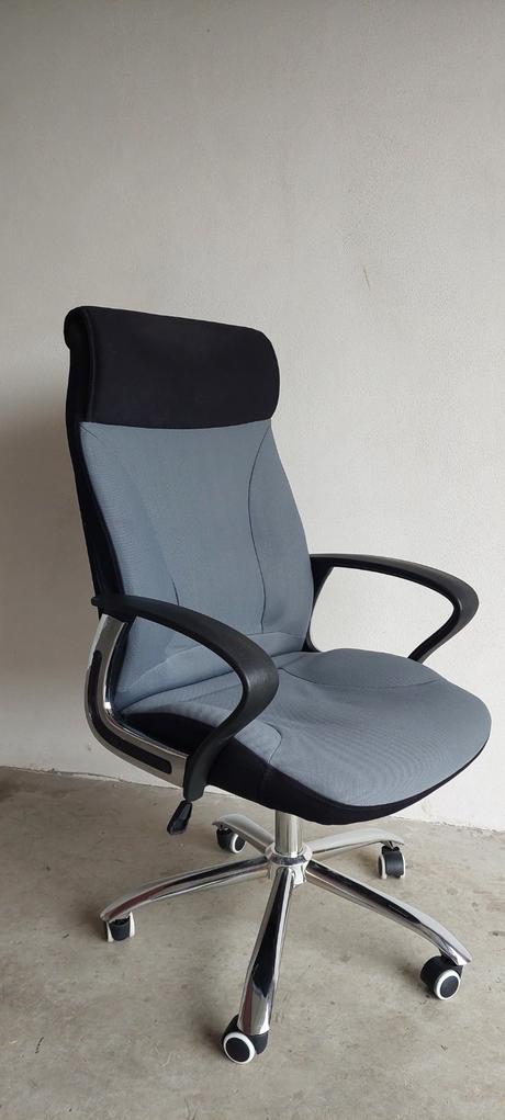 Kancelárske kreslo, 