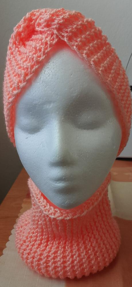 Čelenka s nákrčníkom, 