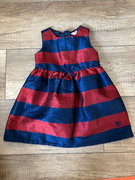 Šaty vianočné, 80