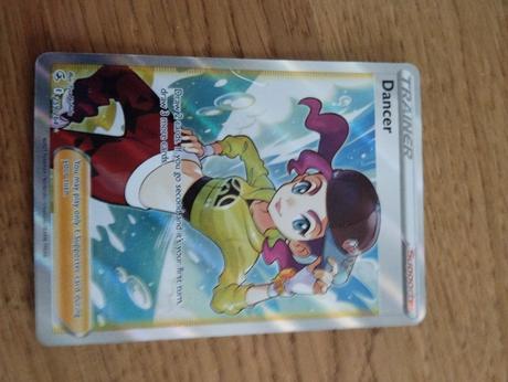 Pokemon karta dancer,
