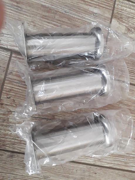 Nabytkove nozicky nove, 