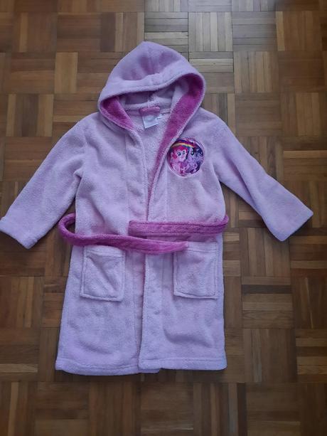 Dievčenský župan, 128