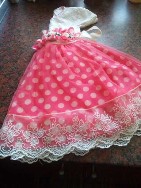 Dievcenske saty, 104