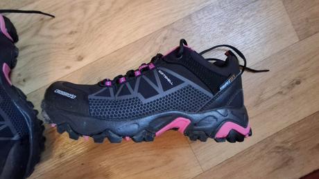 Dámske športové tenisky, 37