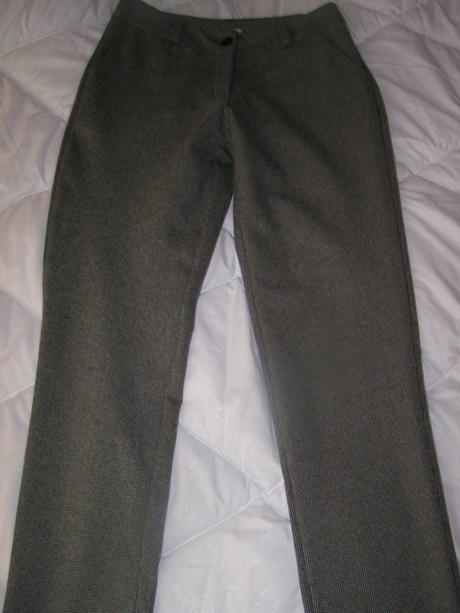 Teplé nohavice, 158