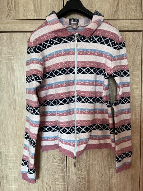 Dievčenský sveter, 158