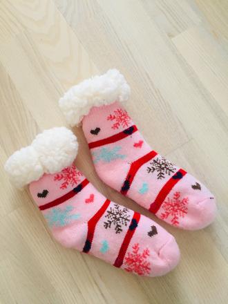 Oveckove ponožky, 24