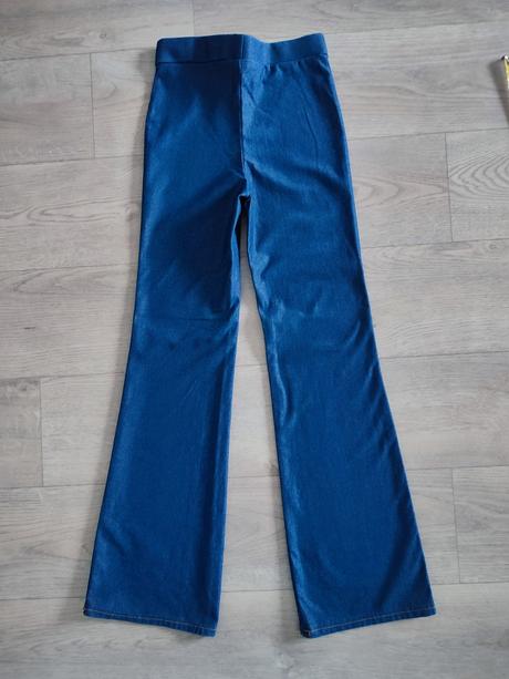 Zvonové legíny, h&m,140