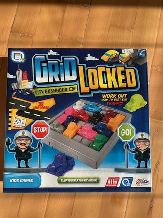 Auticka puzzle logicka hra, 