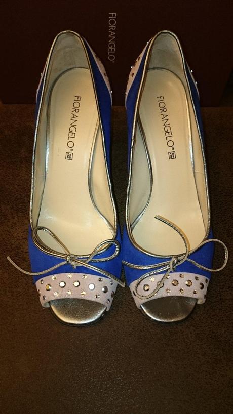 Spolocenske lodicky s kabelkou, 37