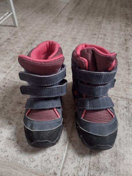 Dievcenske cizmy 24, adidas,24