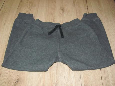 Tmavošedé tepláky, h&m,122