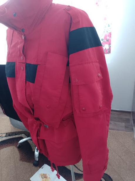 Dámska prechodná vetrovka, 38