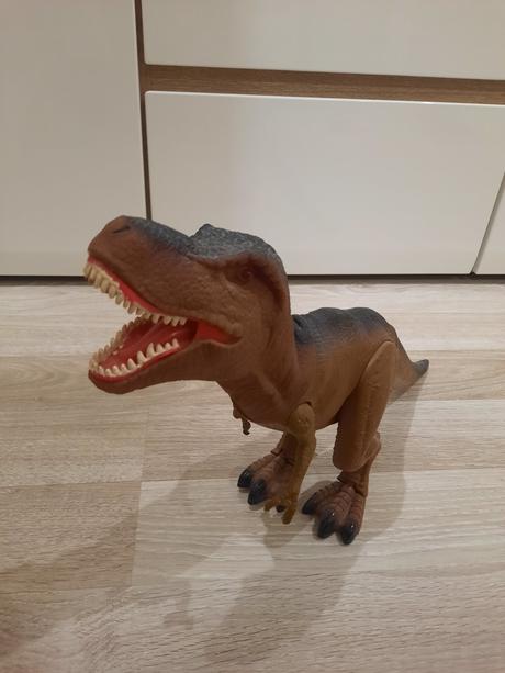 Dinosaurus pohyb a zvuk,