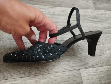 Čierne elegantné sandále č.39, 39