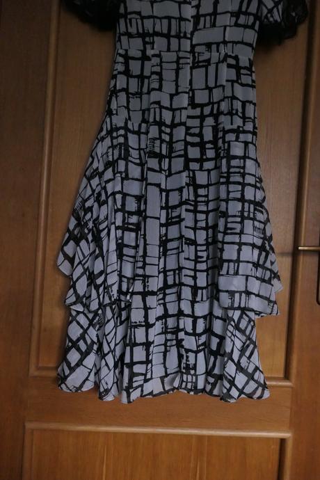 Karl lagerfeld original krasne,zaujimave,pohodlne, xs