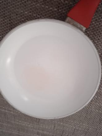 Panvica pouzivana, poškriabaná, 