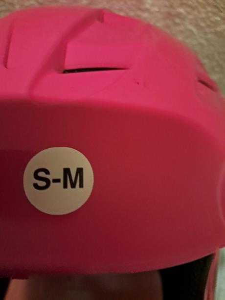 Lyžiarska prilba, m