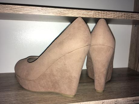 Lodičky na platforme, 38