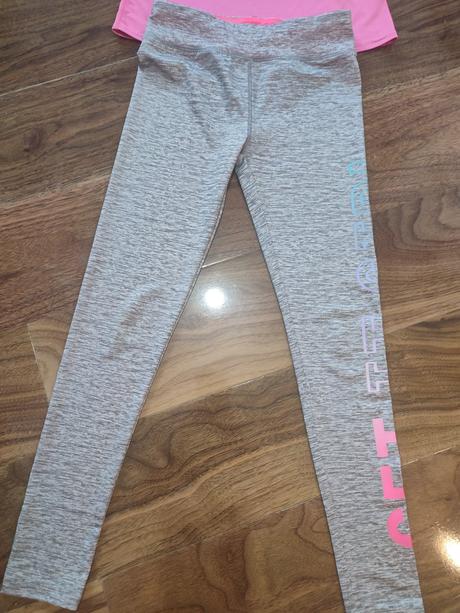 Dievčenský komplet, 140