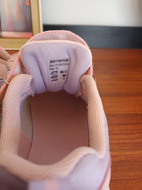 Dievčenské tenisky ccc, 32