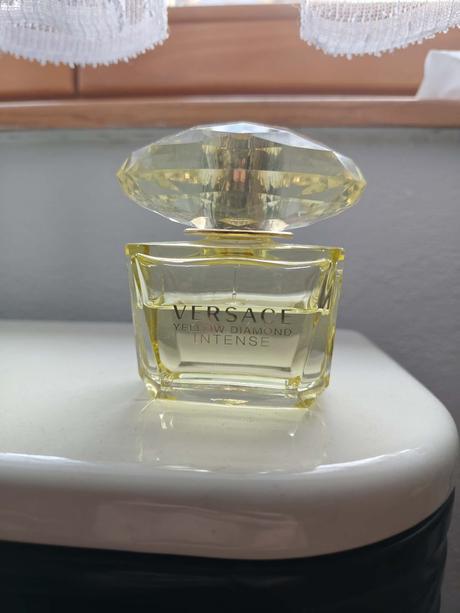 Versace - yellow diamond, 
